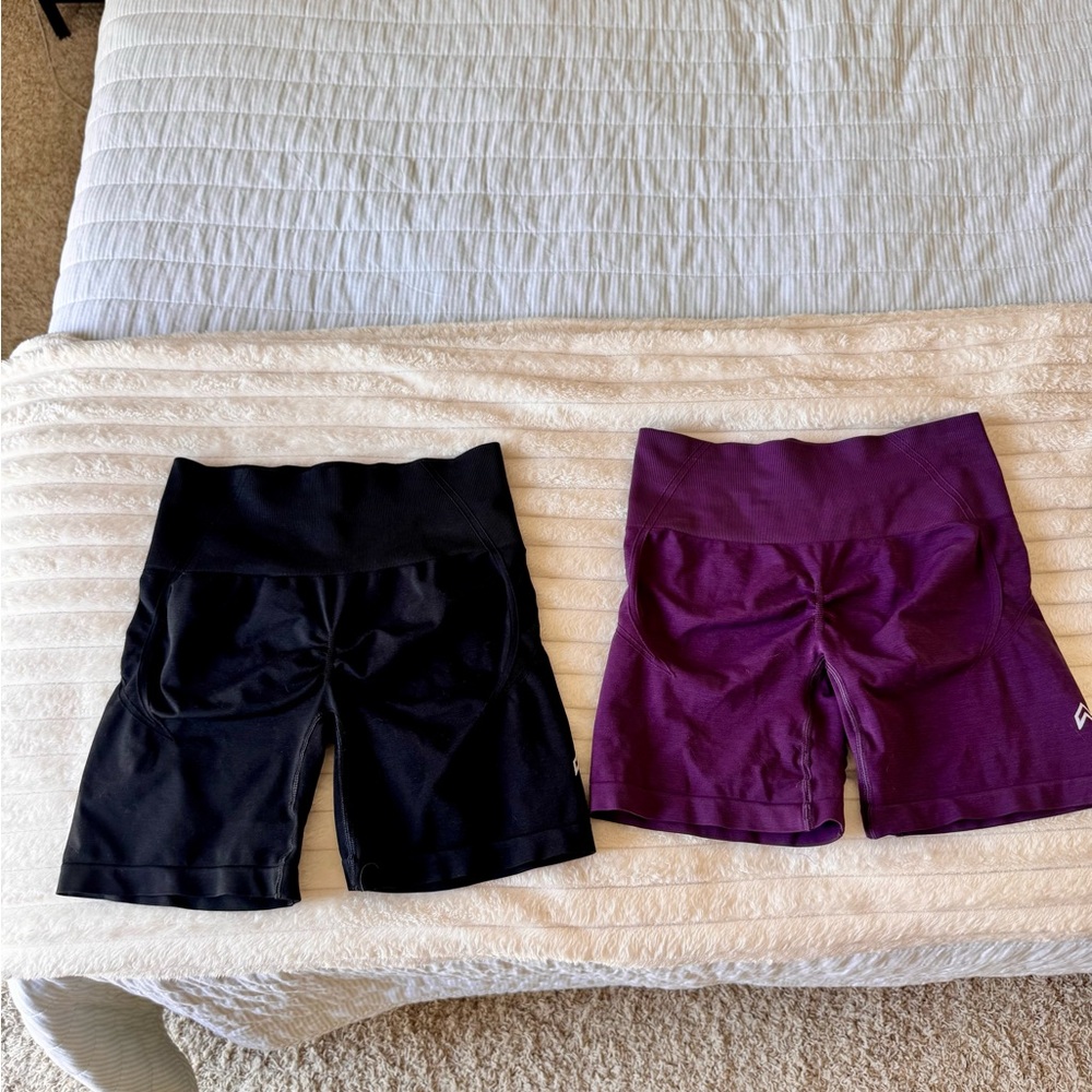 2 pairs of Oner active effortless shorts in size medium - Picture 4 of 5